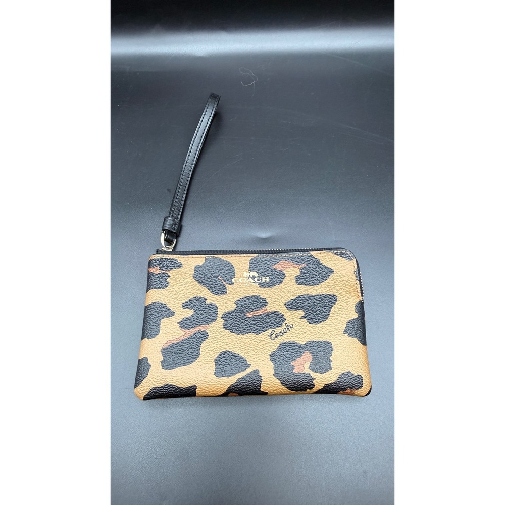 Coach Corner Zip Wristlet Leopard Print Crossgrain Leather Brown Black F39152